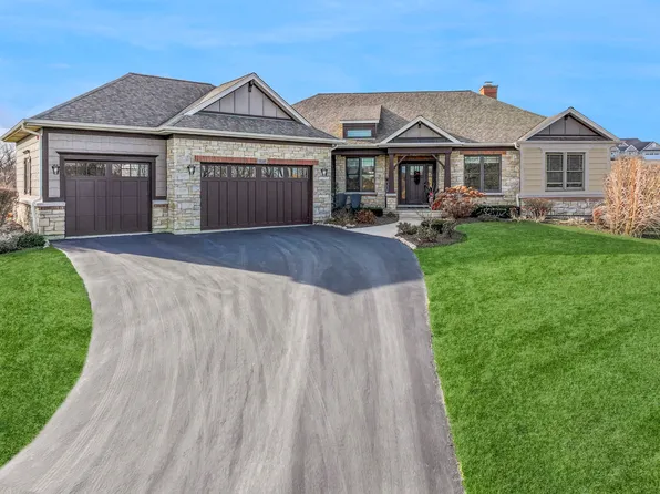 10408 Henning Dr, Huntley, IL 60142