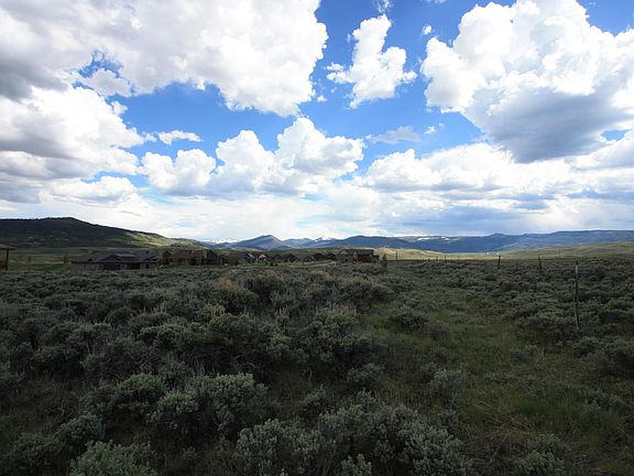 4th image of 1630 Wildhorse Cir