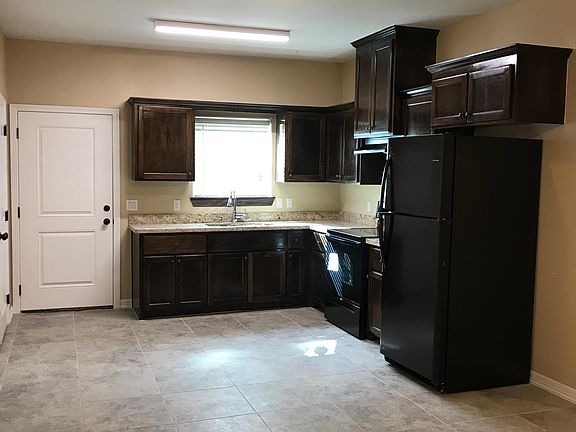 3rd image of 2502 E Franklin Ave