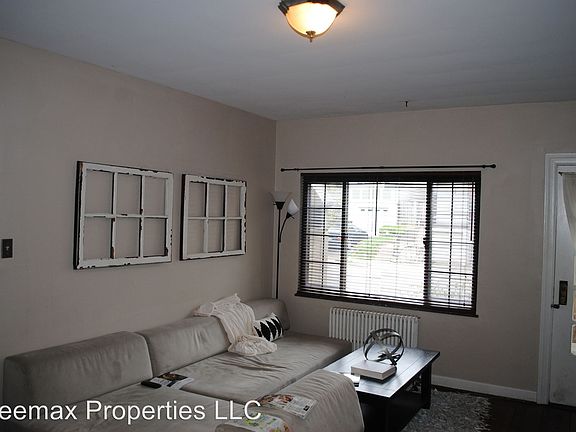5th image of 2923 Victoria Ave APT 2