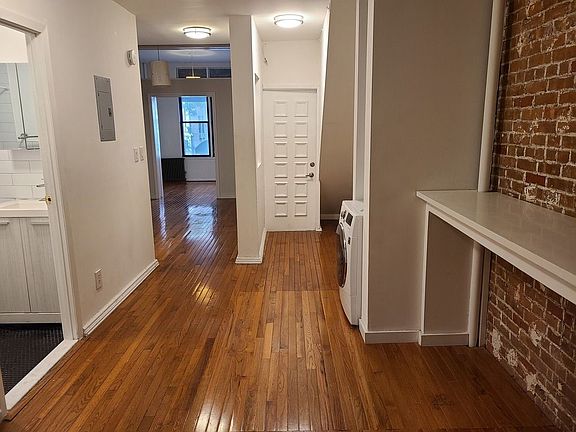 3rd image of 328 W 45th St APT 1F