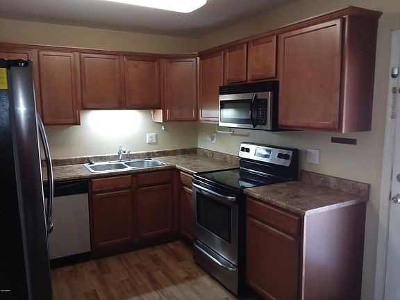 5th image of 1543 N Park Ave