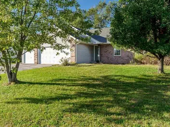 645 Winfield Dr, South Beloit, IL 61080