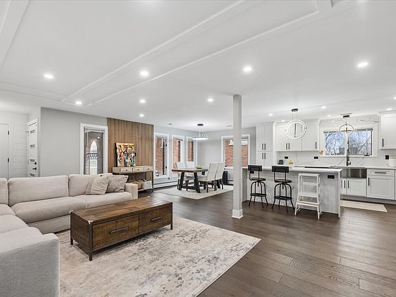 2nd image of 571 Byrd Rd