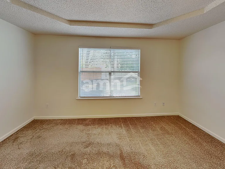 3127 Majestic Oaks Ln — Photo 14