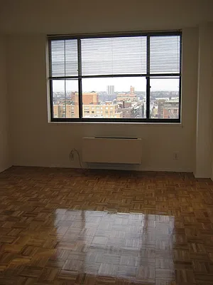 Rented by Realty Operations Group | media 4