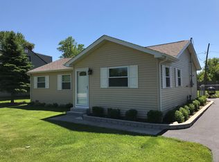 37477 N Granada Blvd, Lake Villa, IL 60046
