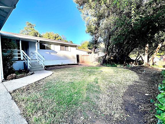 3rd image of 19381 Rockridge Way