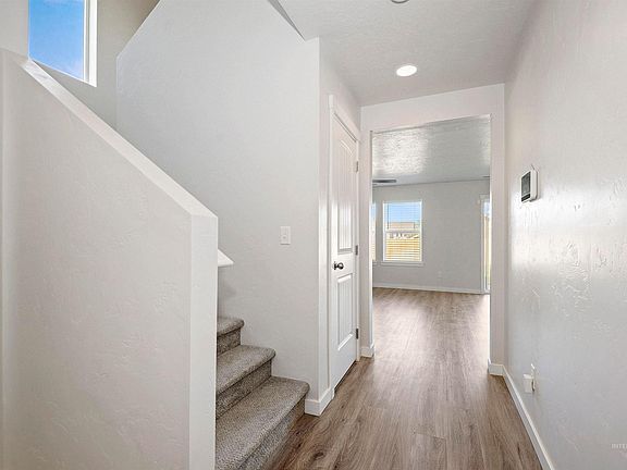 2nd image of 3654 E Folk St