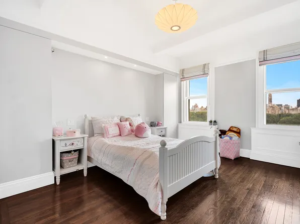 65 Central Park West image 9 of 14