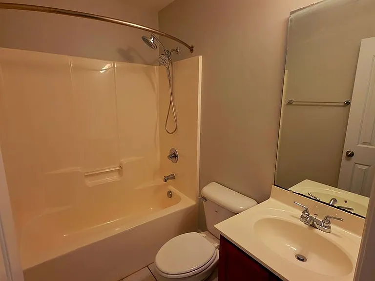 214 Michel Ct — Photo 9