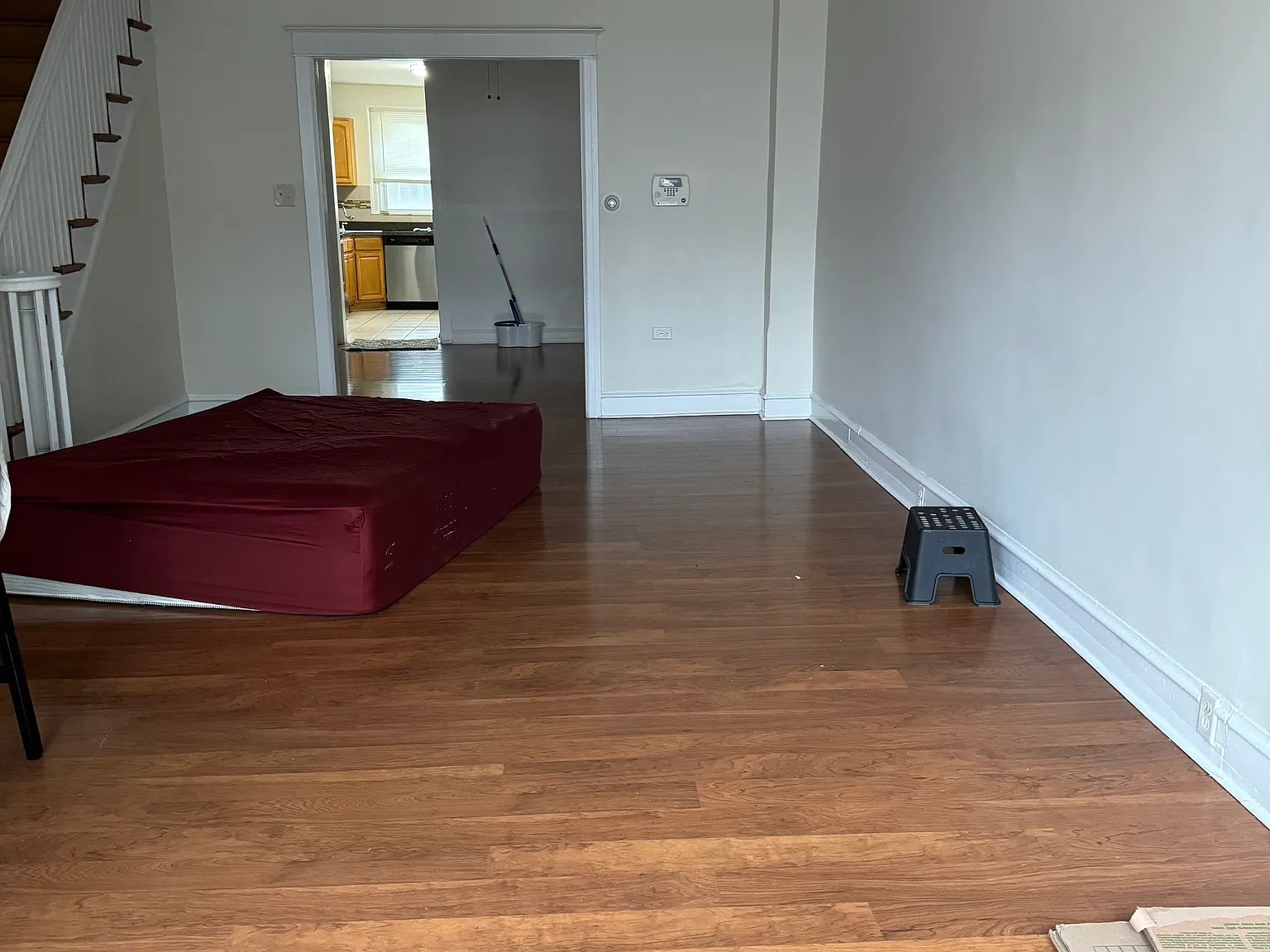 3 bed, 1292 sqft, $1,800 — Photo 1
