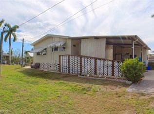 5273 Flamingo Dr, Saint James City, FL 33956