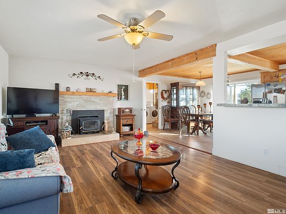 5th image of 1469 Langley Dr