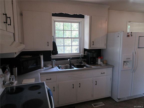 4th image of 9011 Circlewood Dr