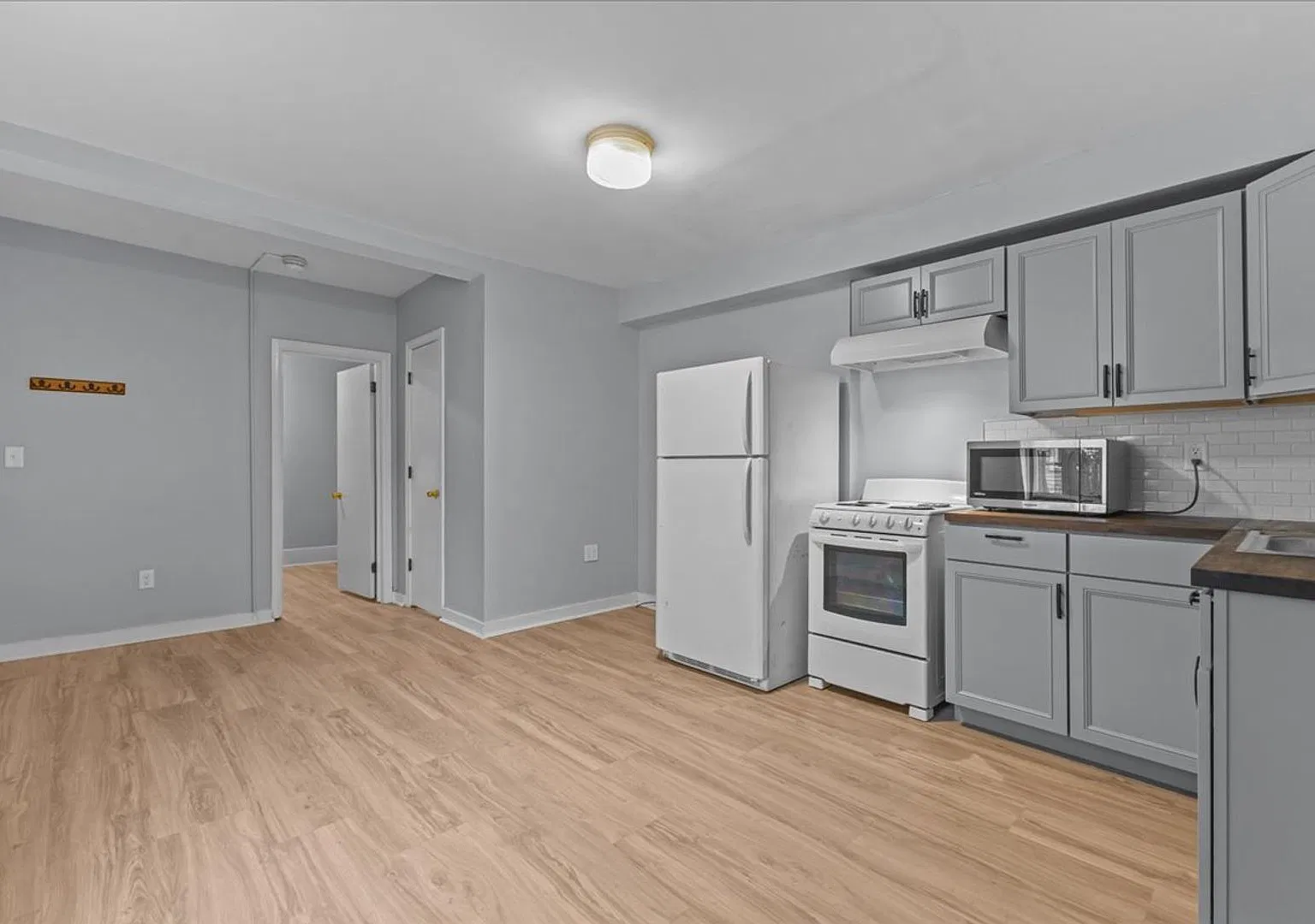 79-79.5 Archibald — Photo 1
