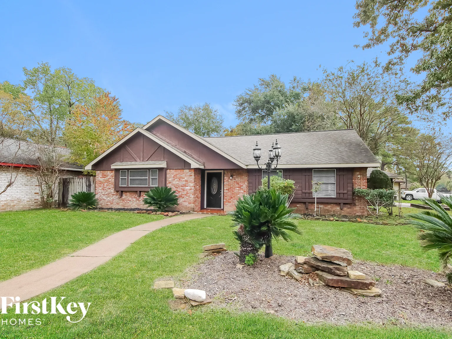 3 bed, 2.0 bath, 1760 sqft, $1,865 — Photo 2