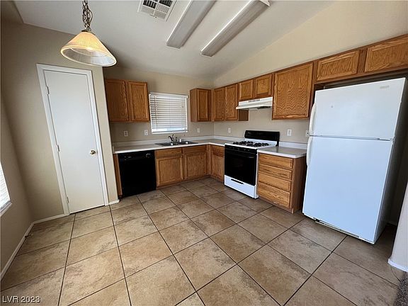 4th image of 6468 Stone Dry Ave Unit 101