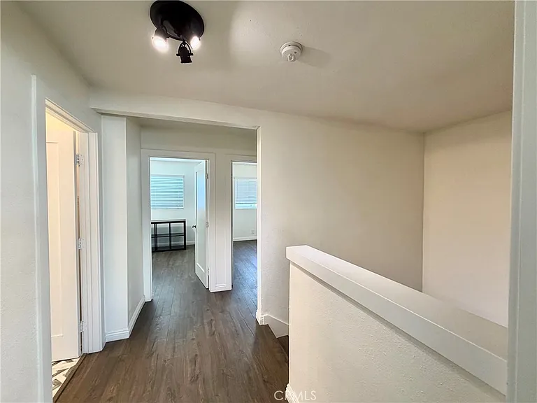 1477 W 20th St #7 — Photo 23