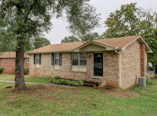 319 Mockingbird Ln, Dickson, TN 37055