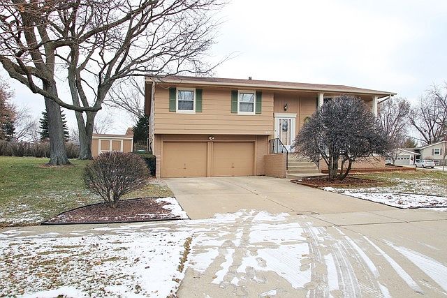 1st image of 1000 Bradford Ln