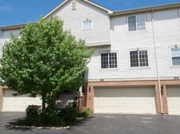 326 Southwicke Dr #C, Streamwood, IL 60107