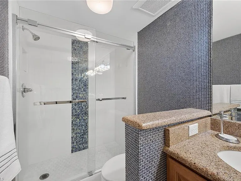 3443 Gulf Shore Blvd N #809 — Photo 23