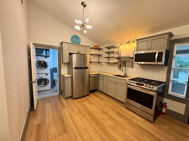 3045 Melton St N #A — Photo 4