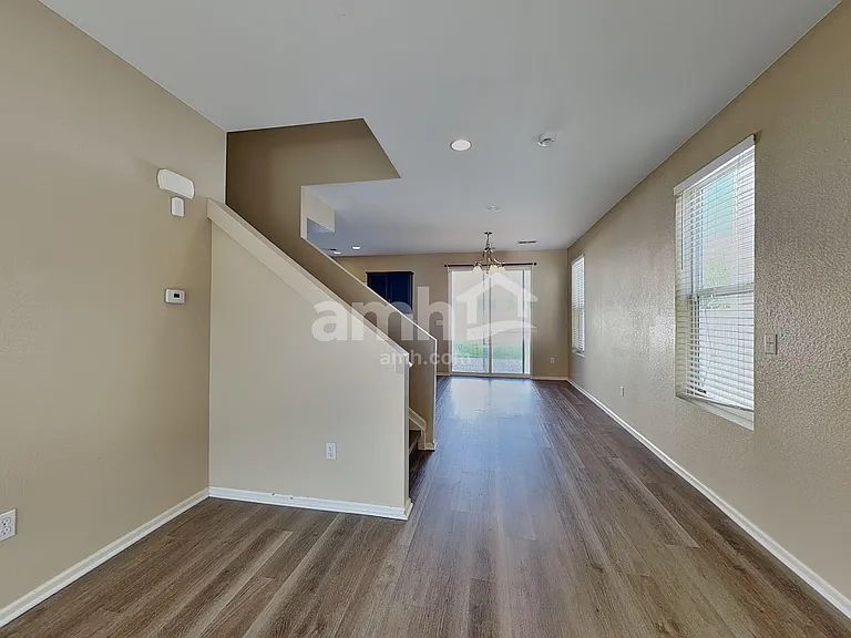 5550 N Lisbon St — Photo 4