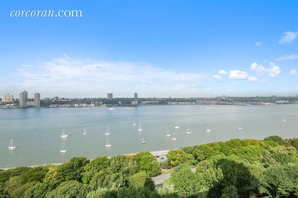 140 Riverside Drive #18F in Upper West Side, Manhattan | StreetEasy