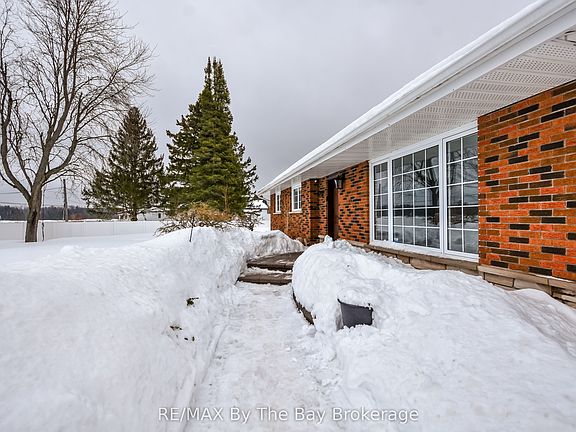 2nd image of 111 Balm Beach Rd E