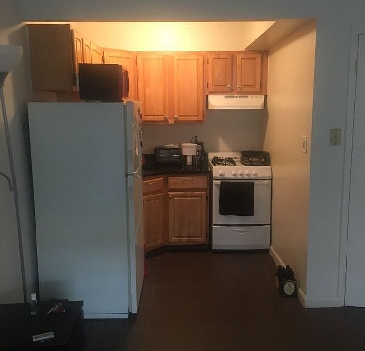1st image of 3032 31st St APT 3A
