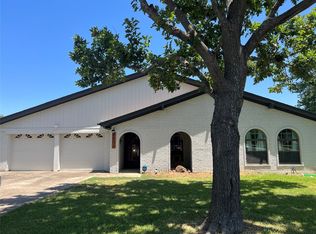 6532 Sherri Ln, North Richland Hills, TX 76182