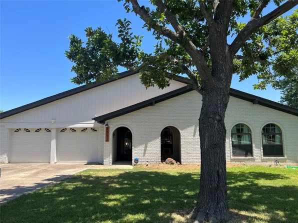 6532 Sherri Ln, North Richland Hills, TX 76182