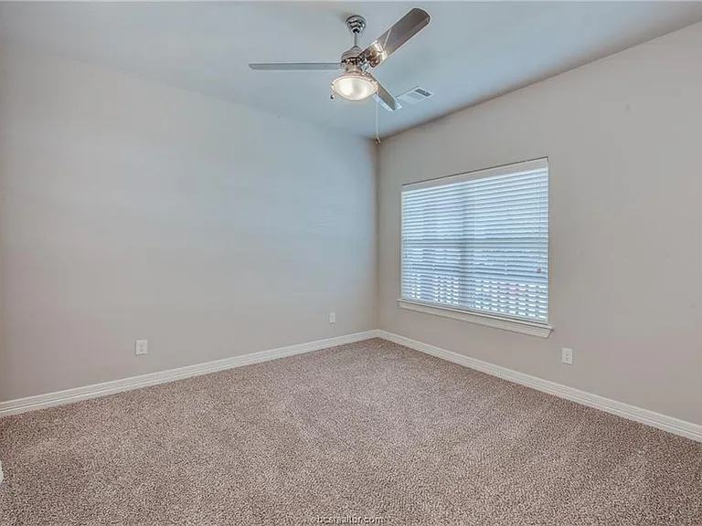 404 Poplar St #A — Photo 13