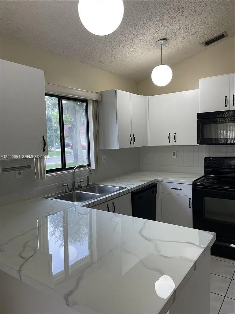 North Lauderdale Division — Photo 3