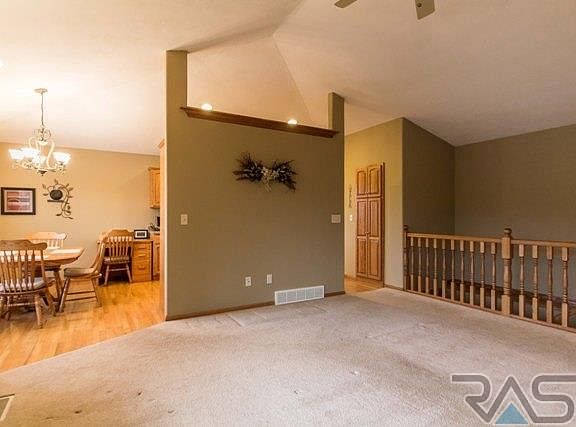 4th image of 6309 S Avalon Ave