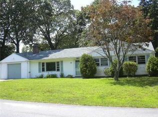 55 Gilbert St, Warwick, RI 02886