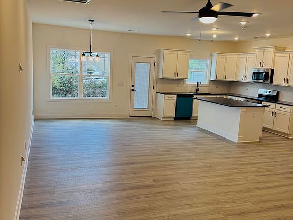 5th image of 23 Joyner Park Drive