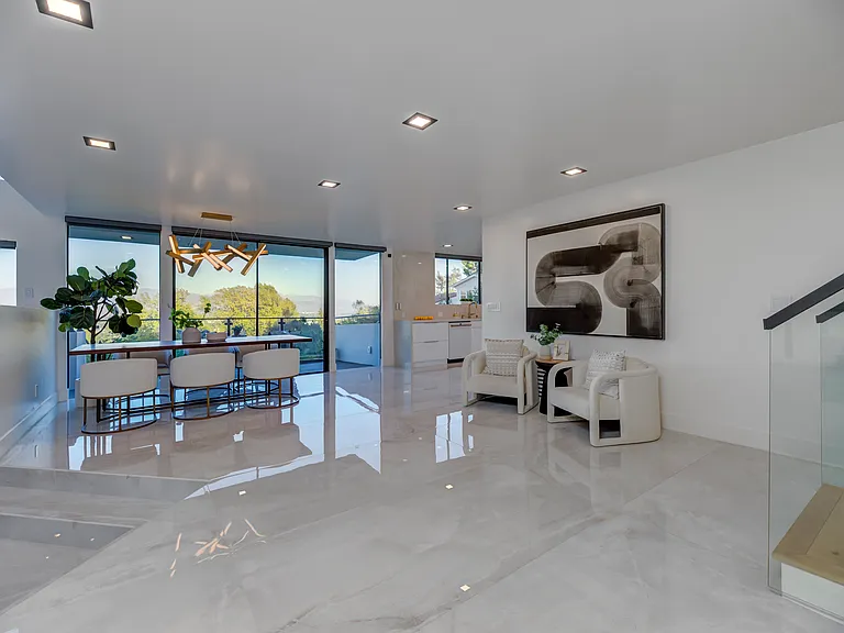 15125 Rayneta Dr — Photo 12