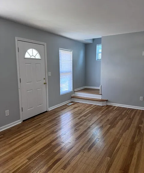 4429 Maplecrest Ave — Photo 14