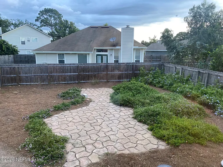 12323 Silent Brook Trl N — Photo 28