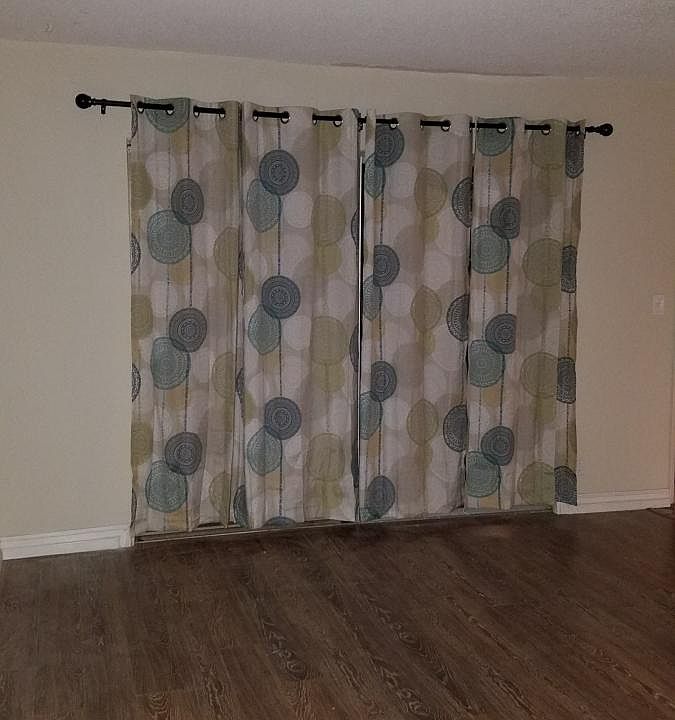 1st image of 514 N Kenmore Ave