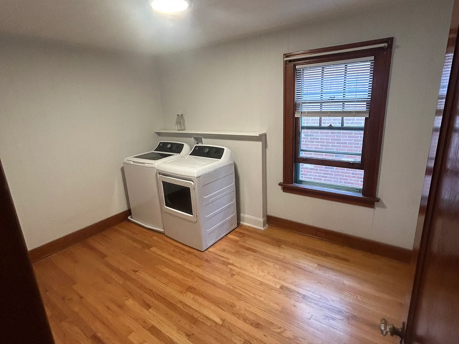 2 bed, $1,400 — Photo 3