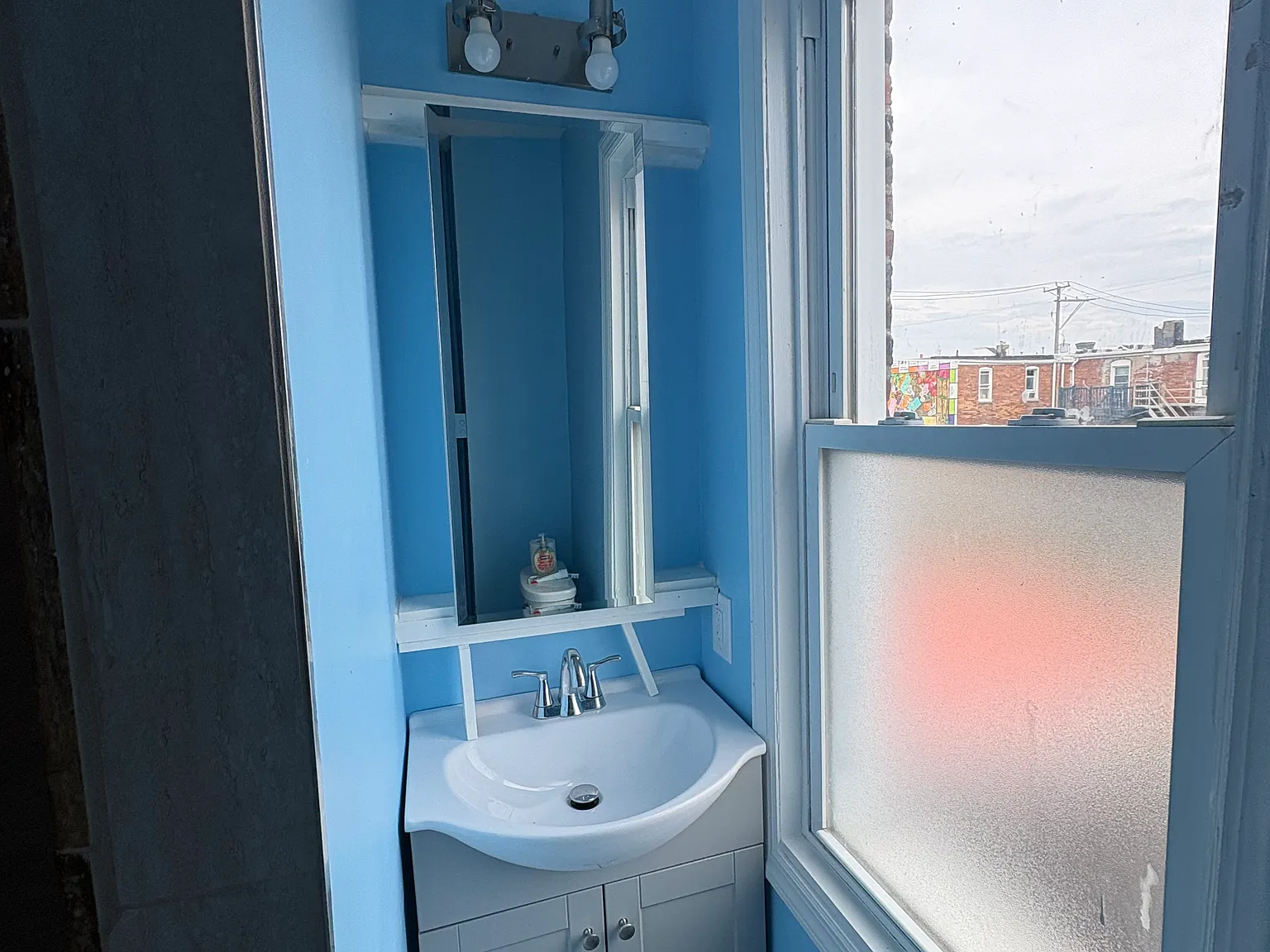 3 bed, $2,400 — Photo 2