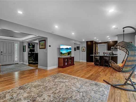 5th image of 50 Troy Del Way