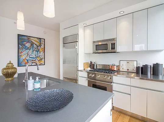 Rented by Mirador Real Estate | media 31