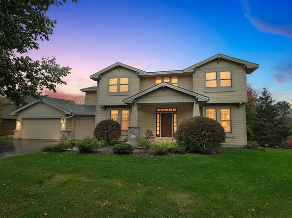 10741 Hawthorn Trl, Woodbury, MN 55129