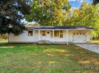 1403 E Orchard Dr, North Manchester, IN 46962