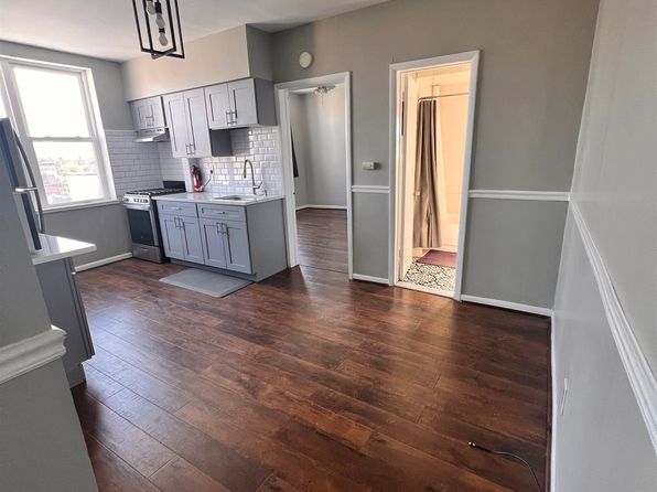 217 44th St APT 25
